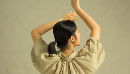 ayx爱游戏_ 威廉姆斯高效得分，雷霆击败火箭，展现新星潜力，威廉游戏解说