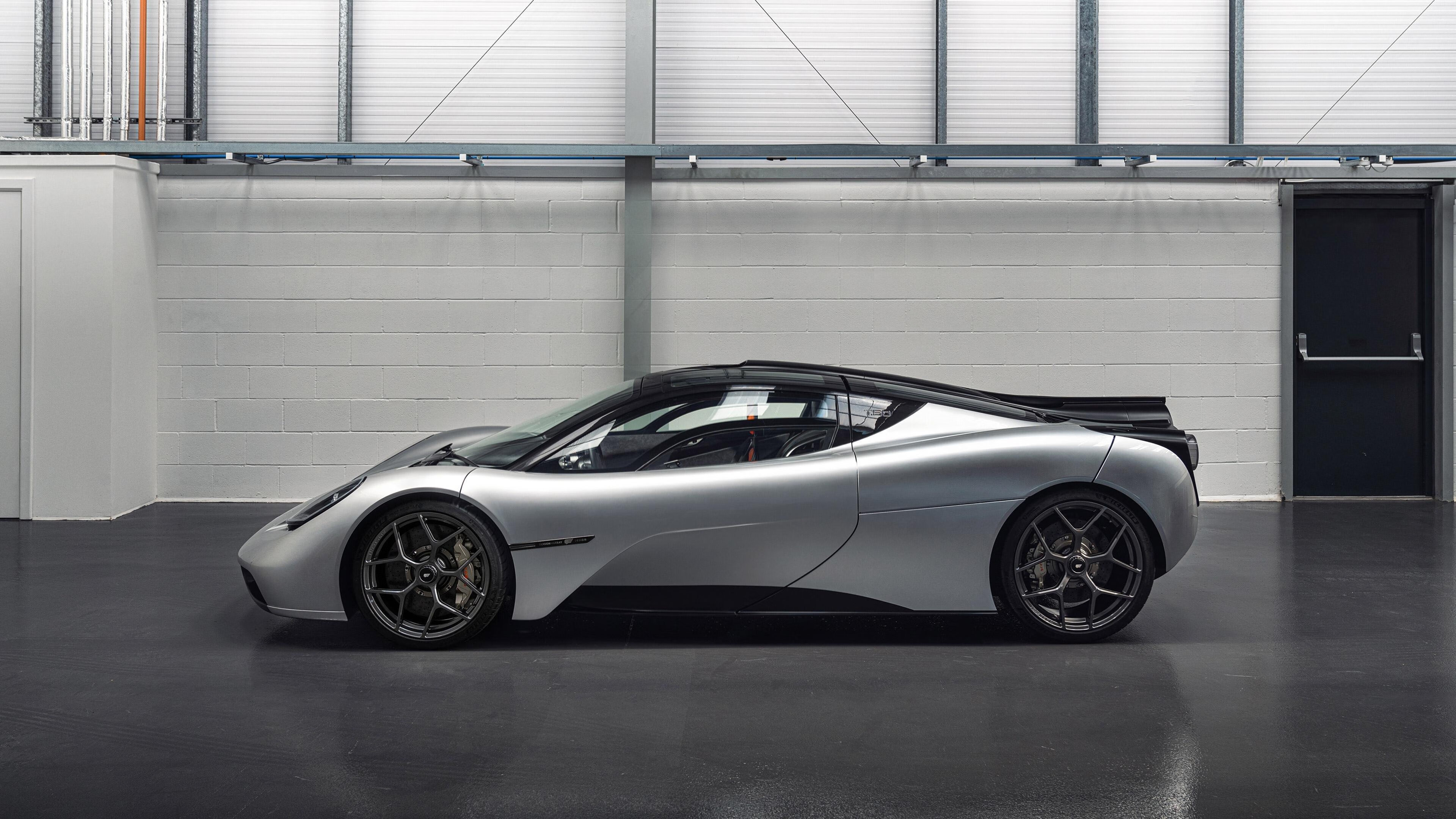 大腕球员风采依旧，独领风骚成团队支柱！