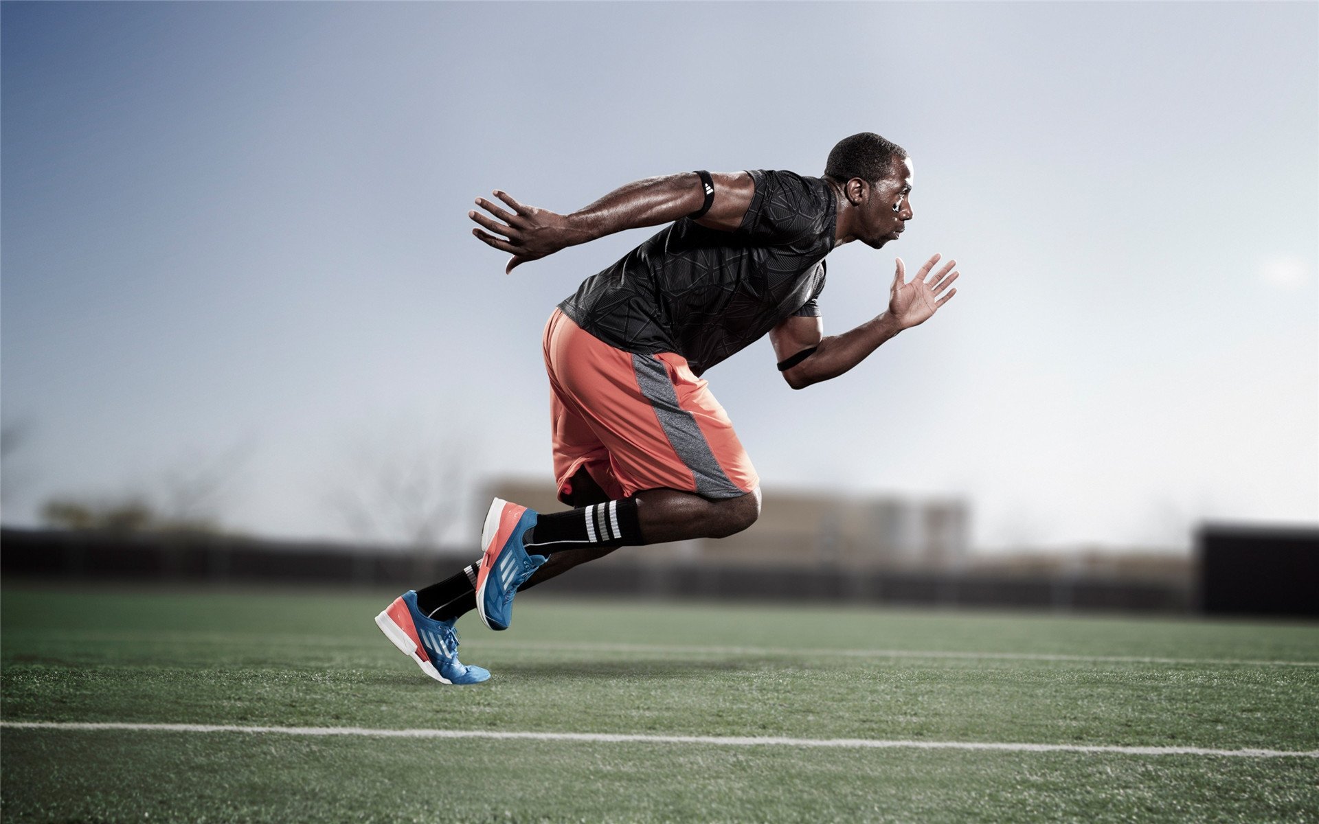 健康足球理念深入人心,校园体育生活面貌持续改善,校园足球的理念